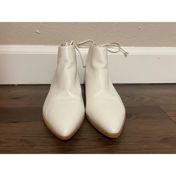 Splendid “Niva” White Leather Pointed Toe Ankle Booties - Picture 5 of 11